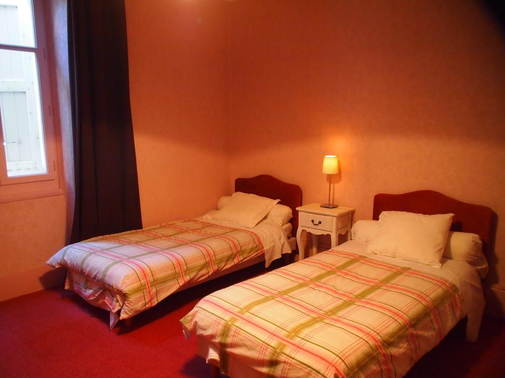 Hotel Emma Calve Millau Pokój zdjęcie