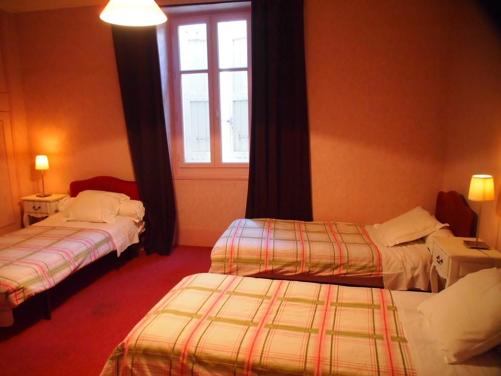 Hotel Emma Calve Millau Pokój zdjęcie