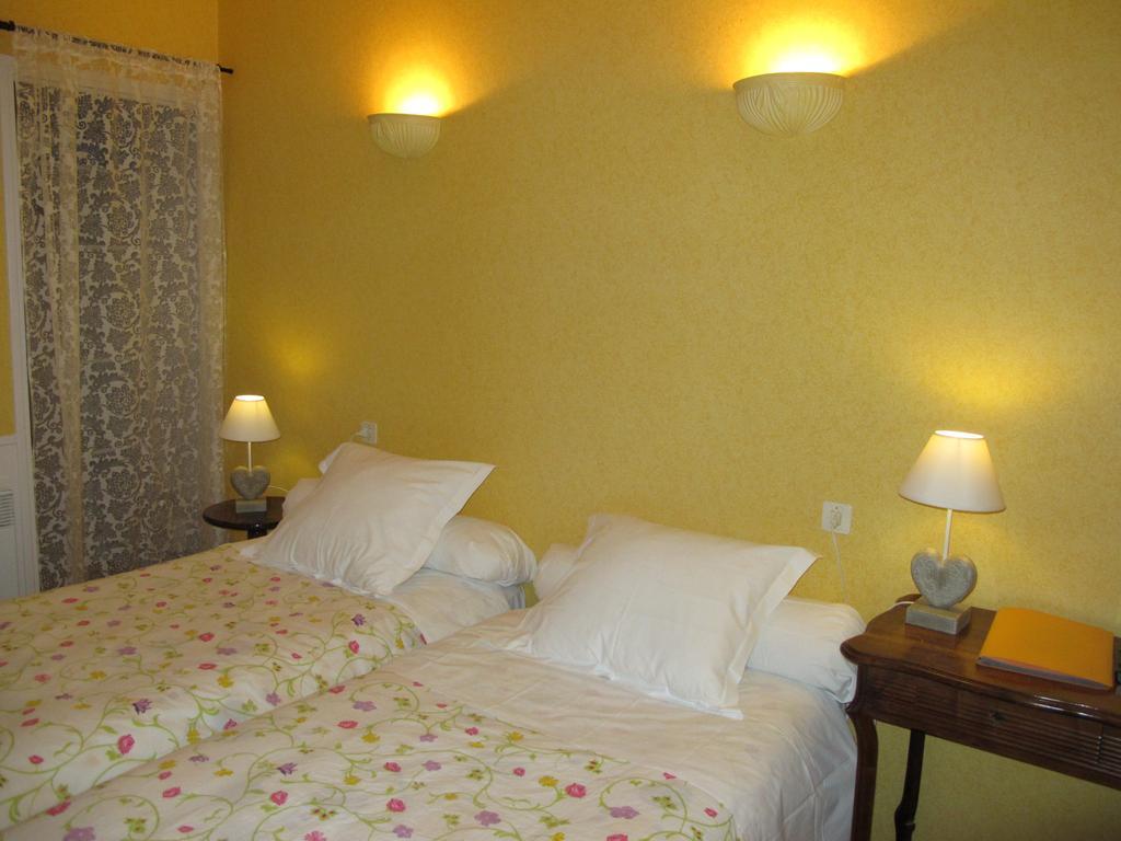 Hotel Emma Calve Millau Pokój zdjęcie