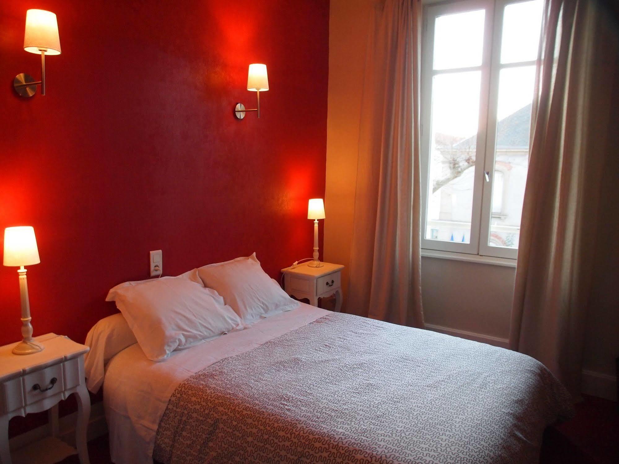 Hotel Emma Calve Millau Zewnętrze zdjęcie