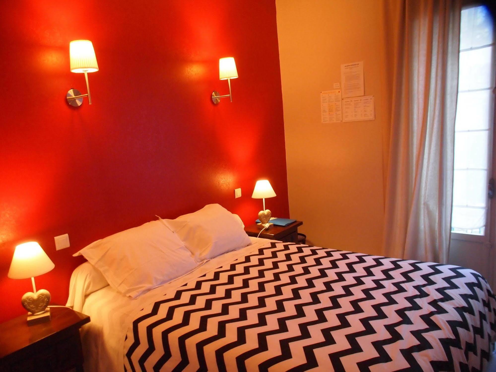 Hotel Emma Calve Millau Zewnętrze zdjęcie