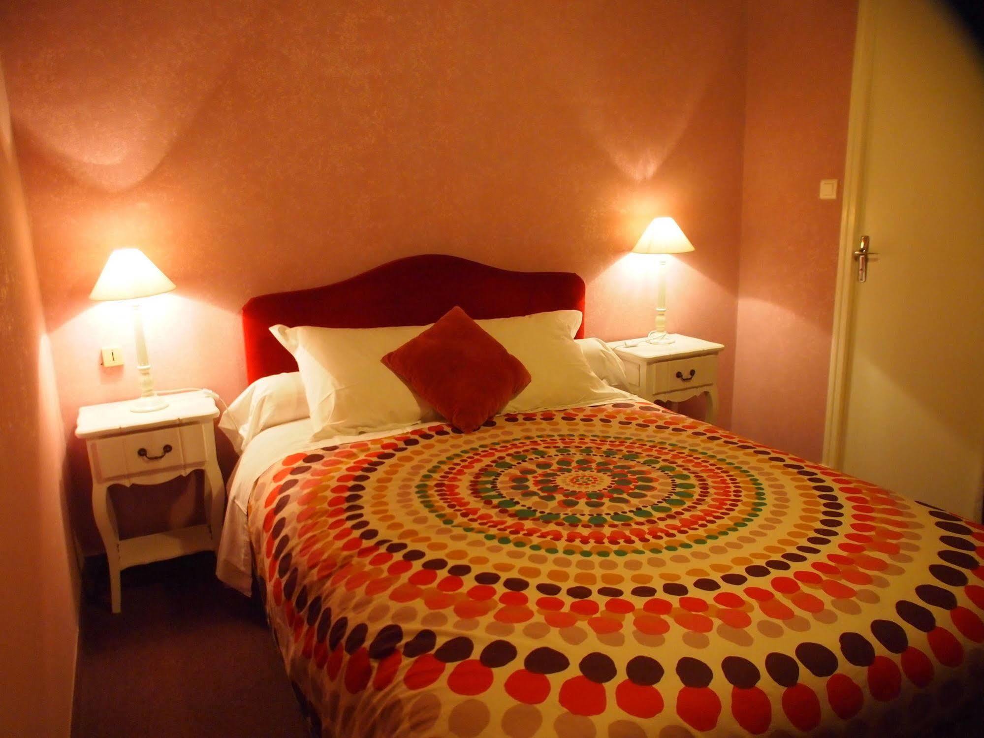 Hotel Emma Calve Millau Zewnętrze zdjęcie