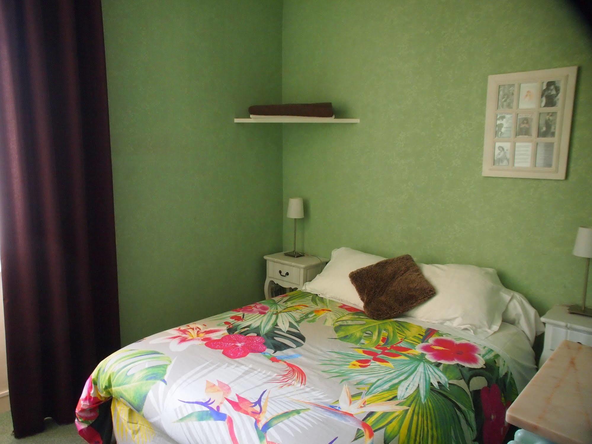 Hotel Emma Calve Millau Zewnętrze zdjęcie