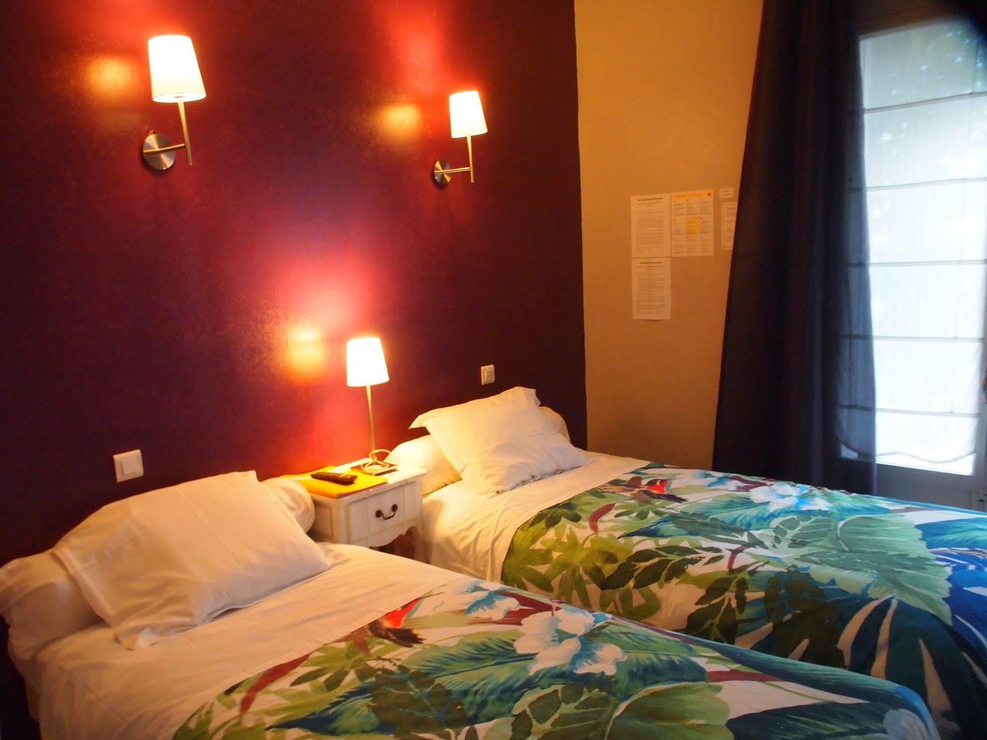 Hotel Emma Calve Millau Zewnętrze zdjęcie