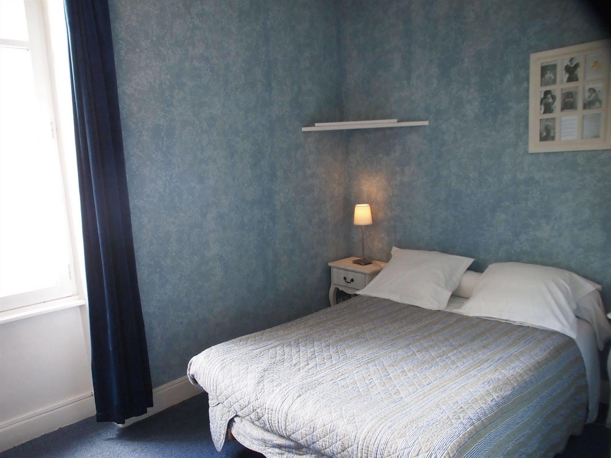 Hotel Emma Calve Millau Zewnętrze zdjęcie