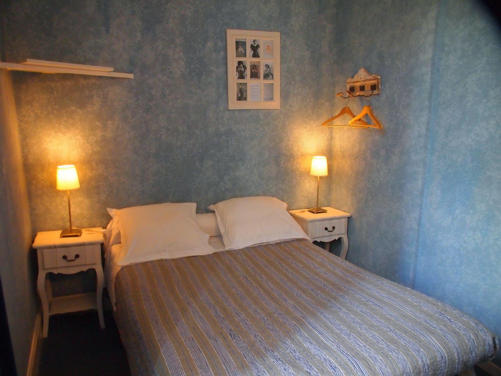 Hotel Emma Calve Millau Zewnętrze zdjęcie